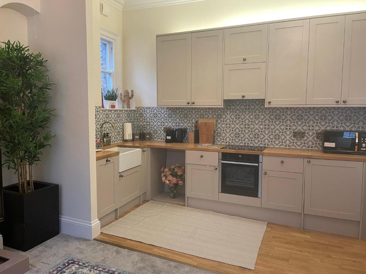 Luxury Apartment Opposite The Shambles York Bagian luar foto