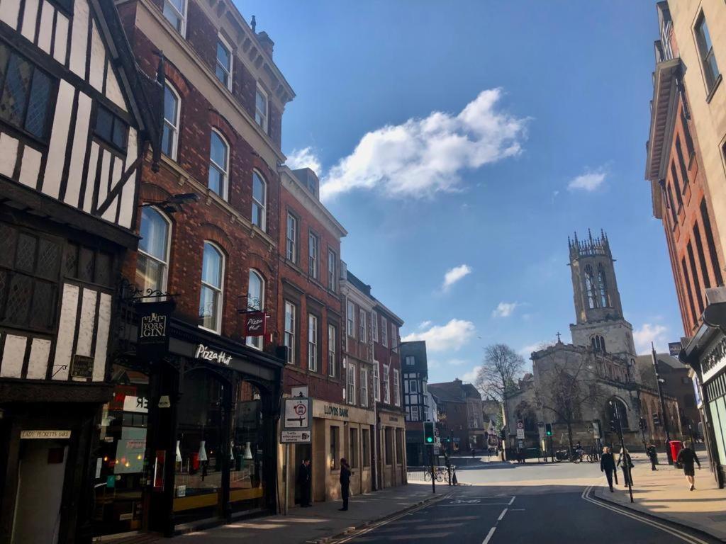 Luxury Apartment Opposite The Shambles York Bagian luar foto